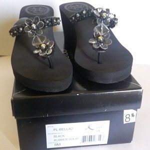 BCBG Paris Women's Black Wedged Heel Sandals (PL-Bella2) Size 8B